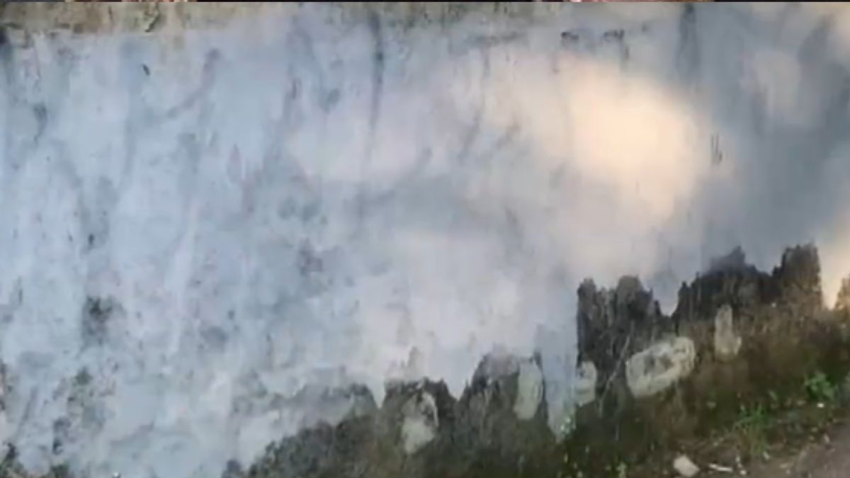 khalistan-graffiti-seen-outside-govt-office-in-dharamshala-ahead-of-icc-odi-world-cup-watch